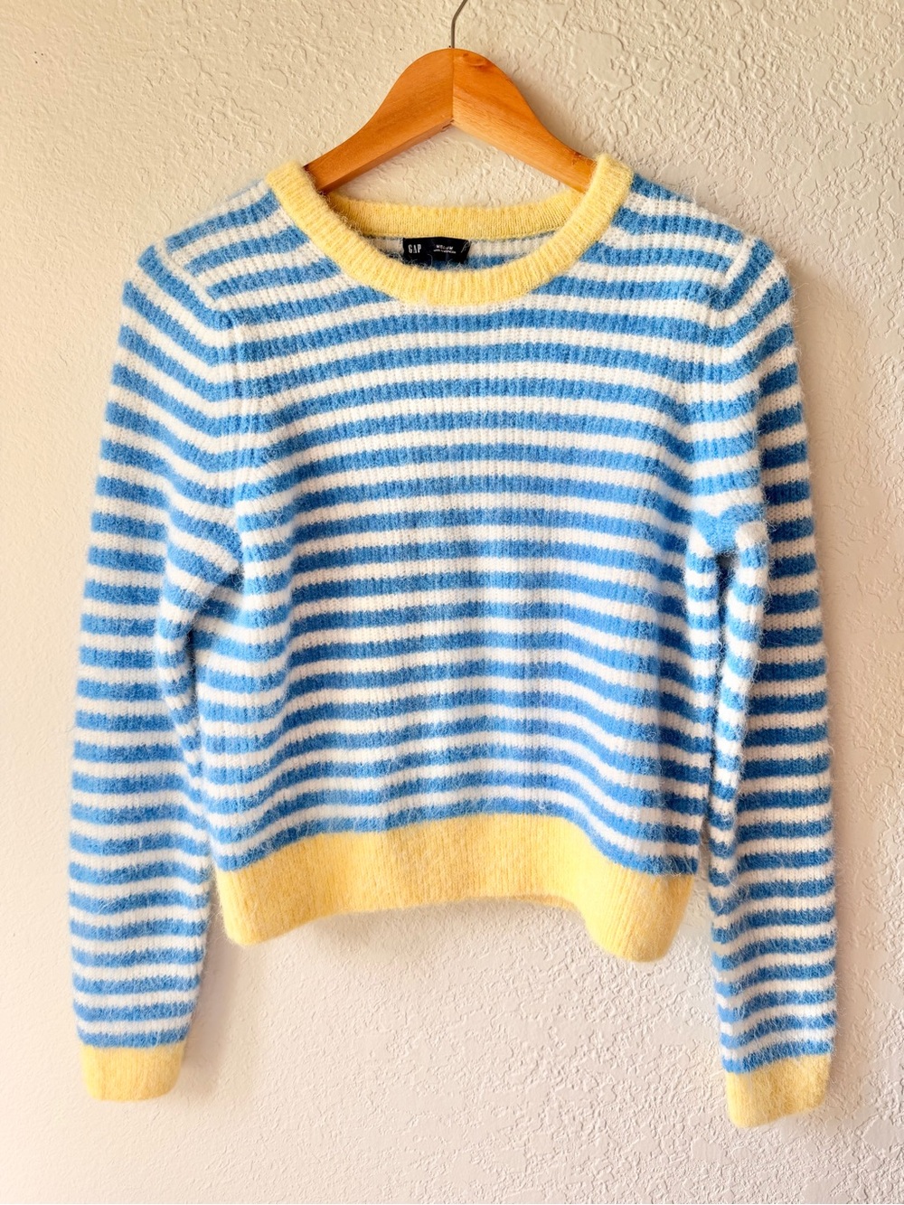 Gap Blue and Butter Yellow Striped Cozy Crewneck Sweater Sz M - Picture 2 of 5